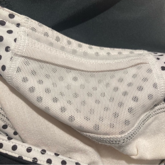 LULULEMON Sz 6 (estimated) Shorts Bloomer Style Side Pleated Seam Detail Skirt - Picture 12 of 12